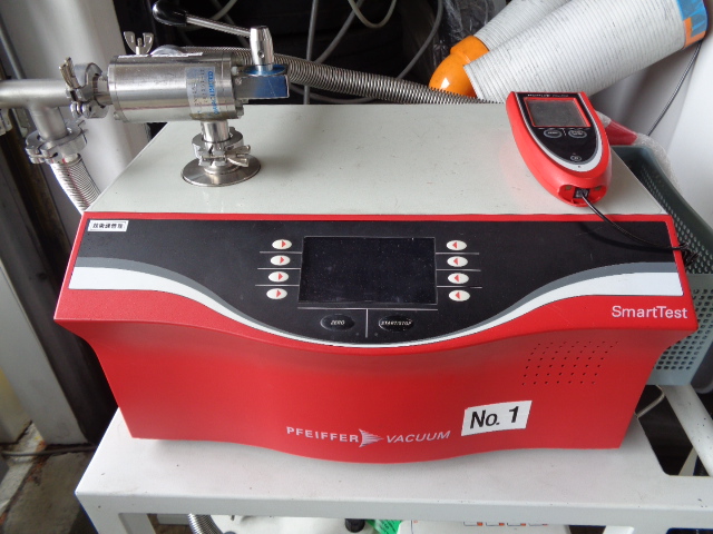 中古 ヘリウムリークディテクター ファイファー Pfeiffer リークテスト 漏れ 検出